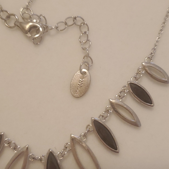 Silver necklace and earrings - Picture 4 of 5